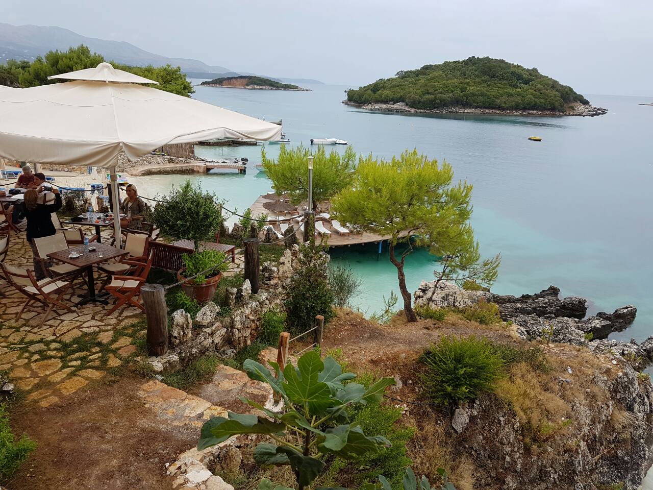Guvat Restaurant – Ksamil