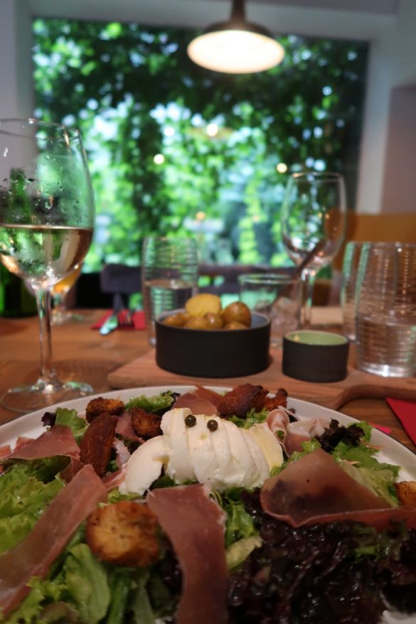 CAVA Bar & Dinner – Вино, Гастробар и Испански Привкус