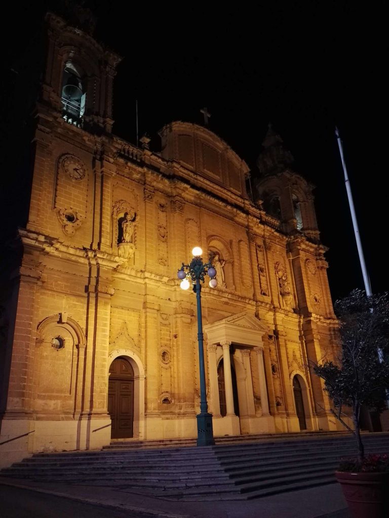 църква в Малта